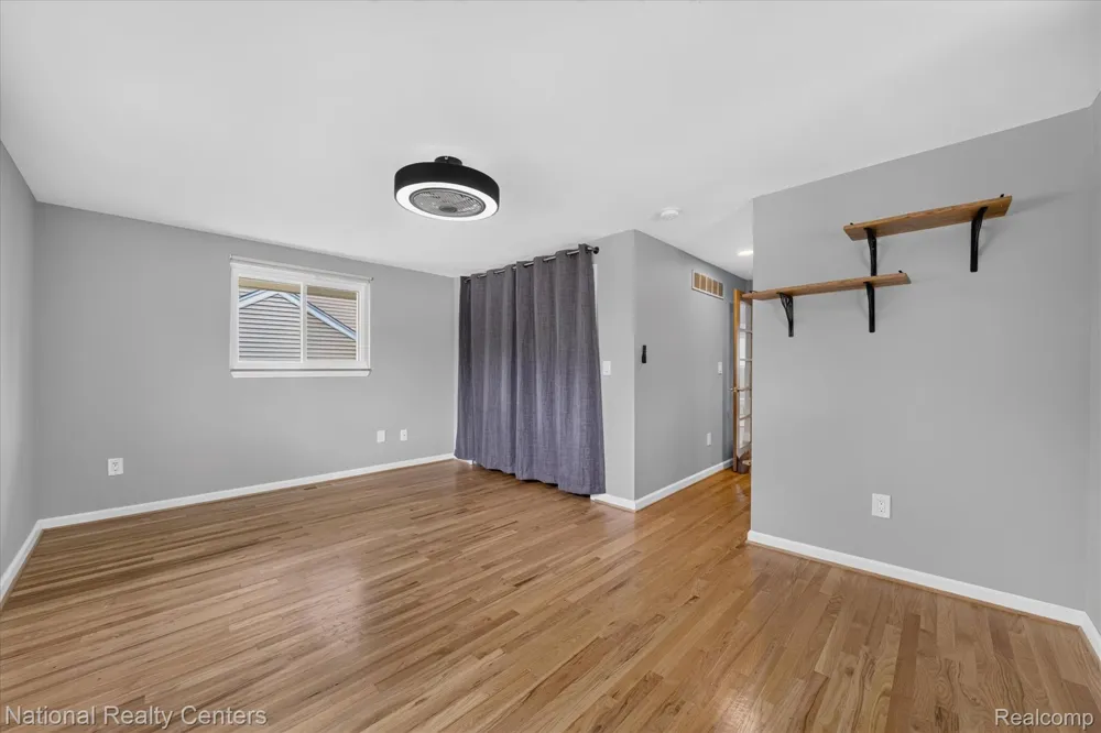 1419 Carol Avenue Plymouth City, MI 48170