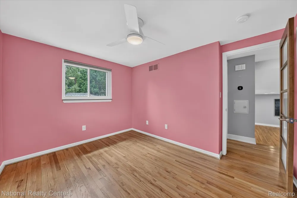 1419 Carol Avenue Plymouth City, MI 48170