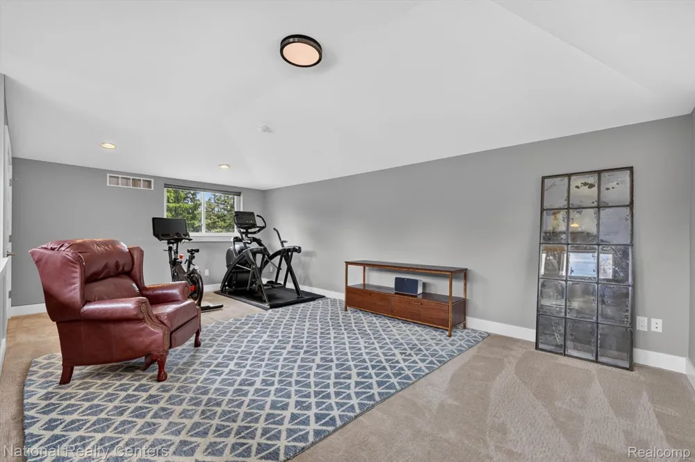 1419 Carol Avenue Plymouth City, MI 48170