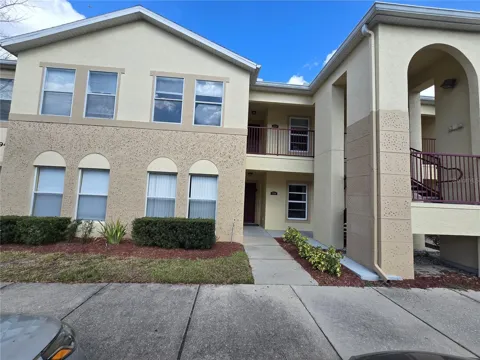 2790 CLUB CORTILE CIRCLE #B