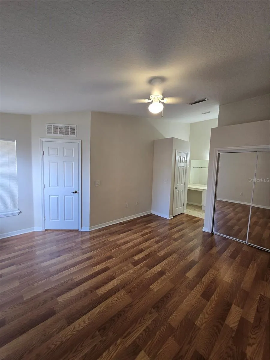 2790 CLUB CORTILE CIRCLE #B Kissimmee, FL 34746