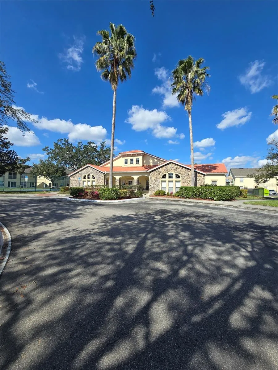 2790 CLUB CORTILE CIRCLE #B Kissimmee, FL 34746
