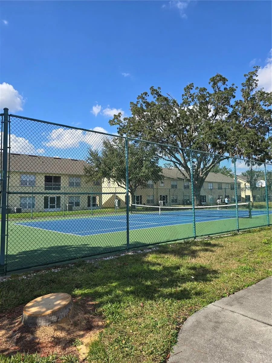 2790 CLUB CORTILE CIRCLE #B Kissimmee, FL 34746
