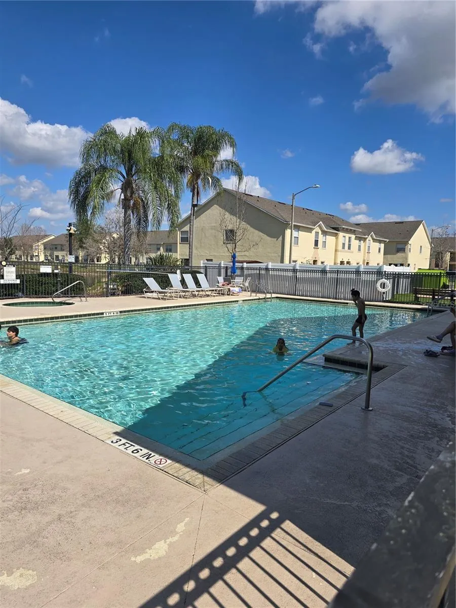 2790 CLUB CORTILE CIRCLE #B Kissimmee, FL 34746