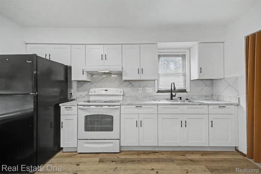 26809 Dartmouth Street Inkster City, MI 48141