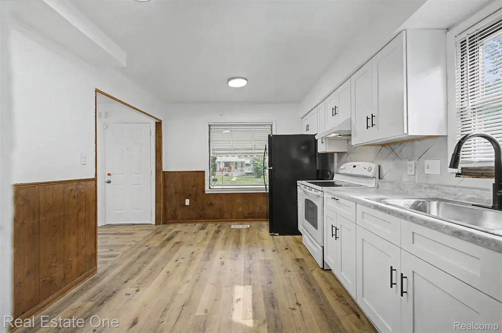 26809 Dartmouth Street Inkster City, MI 48141