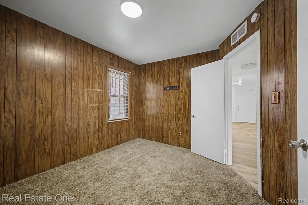26809 Dartmouth Street Inkster City, MI 48141