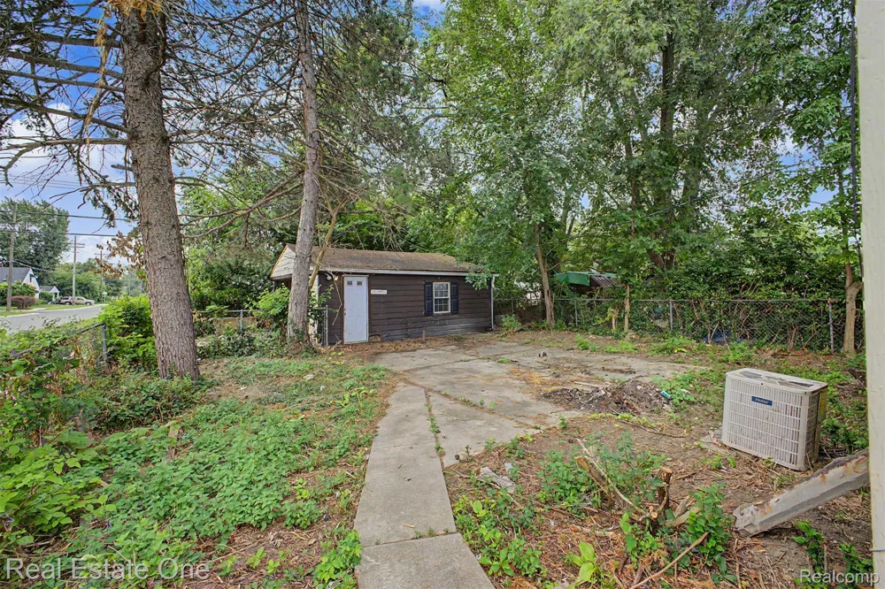 26809 Dartmouth Street Inkster City, MI 48141