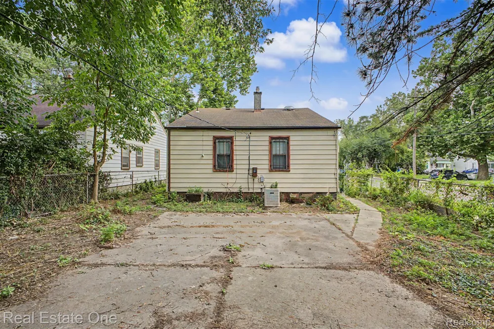 26809 Dartmouth Street Inkster City, MI 48141