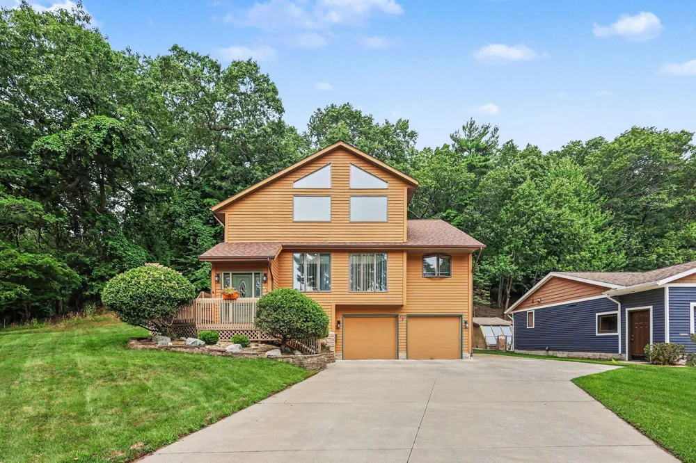 2335 Bluffton Avenue Muskegon City, MI 49441