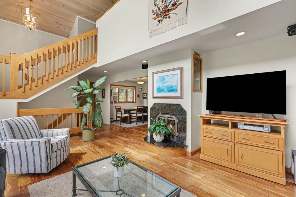 2335 Bluffton Avenue Muskegon City, MI 49441