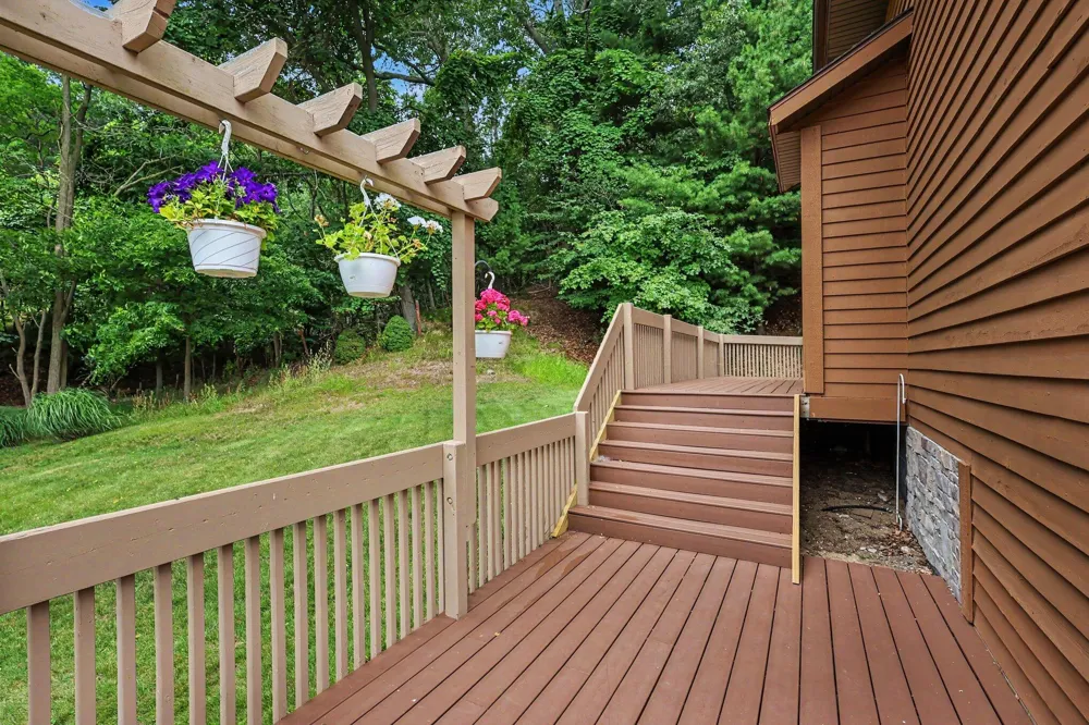 2335 Bluffton Avenue Muskegon City, MI 49441
