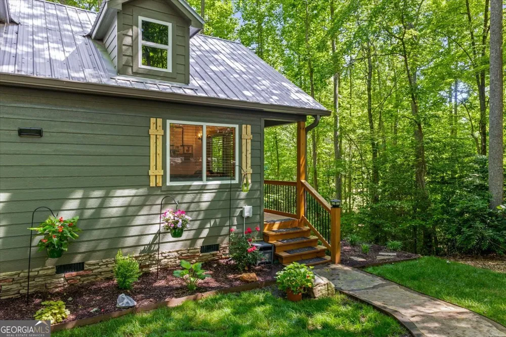 27 Village WAY Blairsville, GA 30512