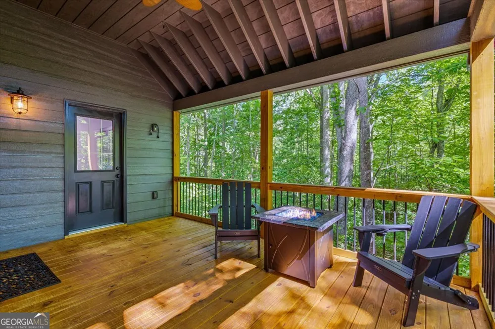 27 Village WAY Blairsville, GA 30512