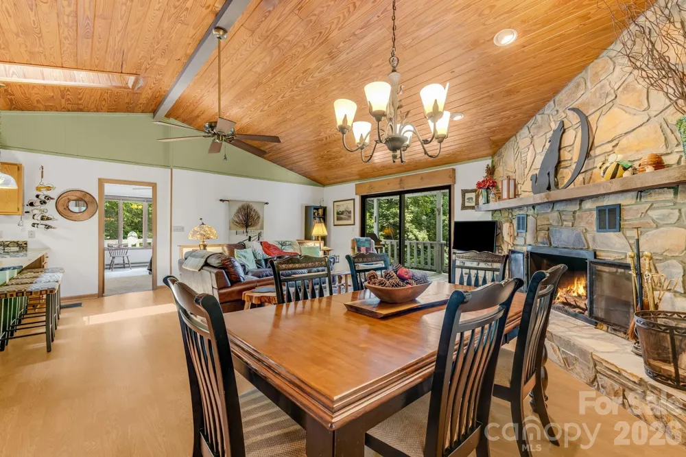 38 Bee Tree Lane Mars Hill, NC 28754