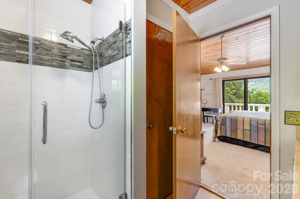 38 Bee Tree Lane Mars Hill, NC 28754