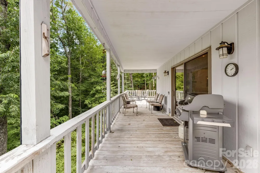 38 Bee Tree Lane Mars Hill, NC 28754