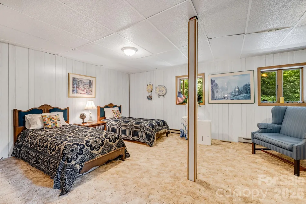 38 Bee Tree Lane Mars Hill, NC 28754