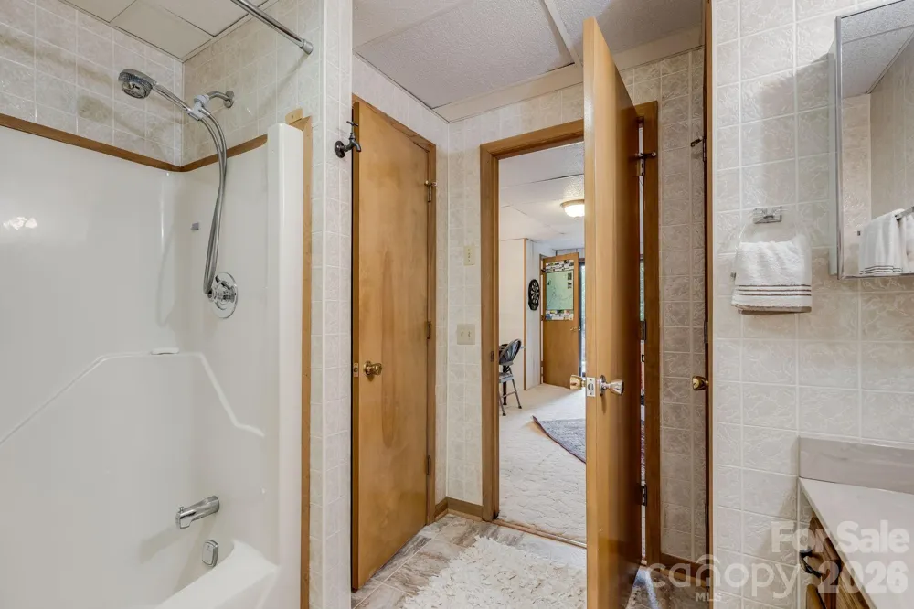 38 Bee Tree Lane Mars Hill, NC 28754