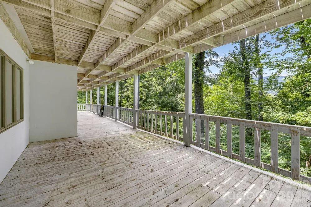 38 Bee Tree Lane Mars Hill, NC 28754