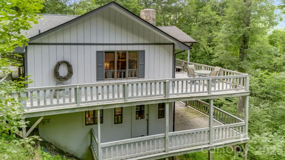 38 Bee Tree Lane Mars Hill, NC 28754