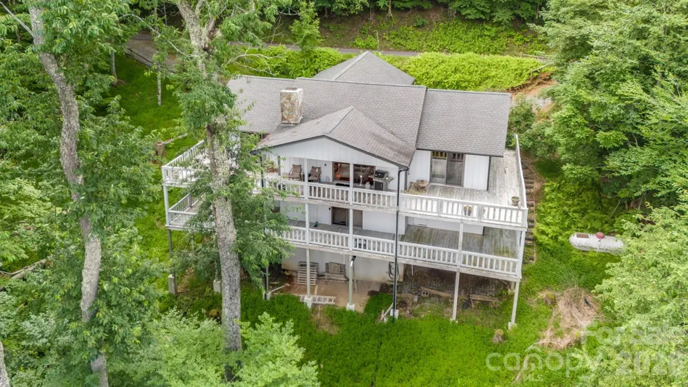 38 Bee Tree Lane Mars Hill, NC 28754