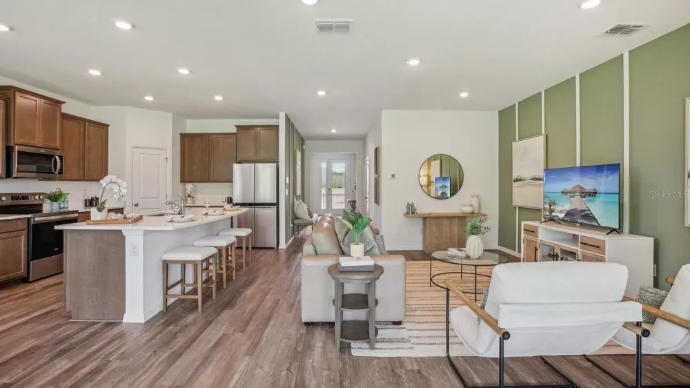 2490 STRATTEN DRIVE Zephyrhills, FL 33541
