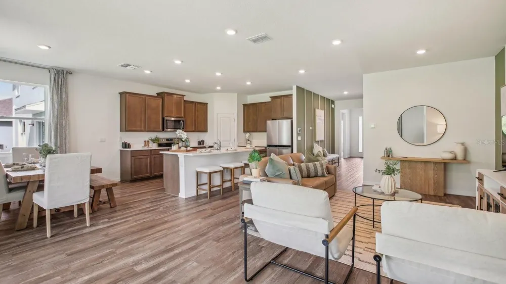 2490 STRATTEN DRIVE Zephyrhills, FL 33541
