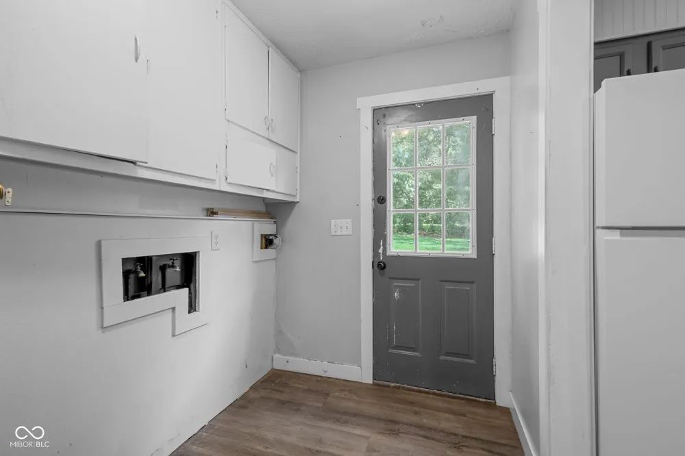 1075 S Morgantown Road Greenwood, IN 46143