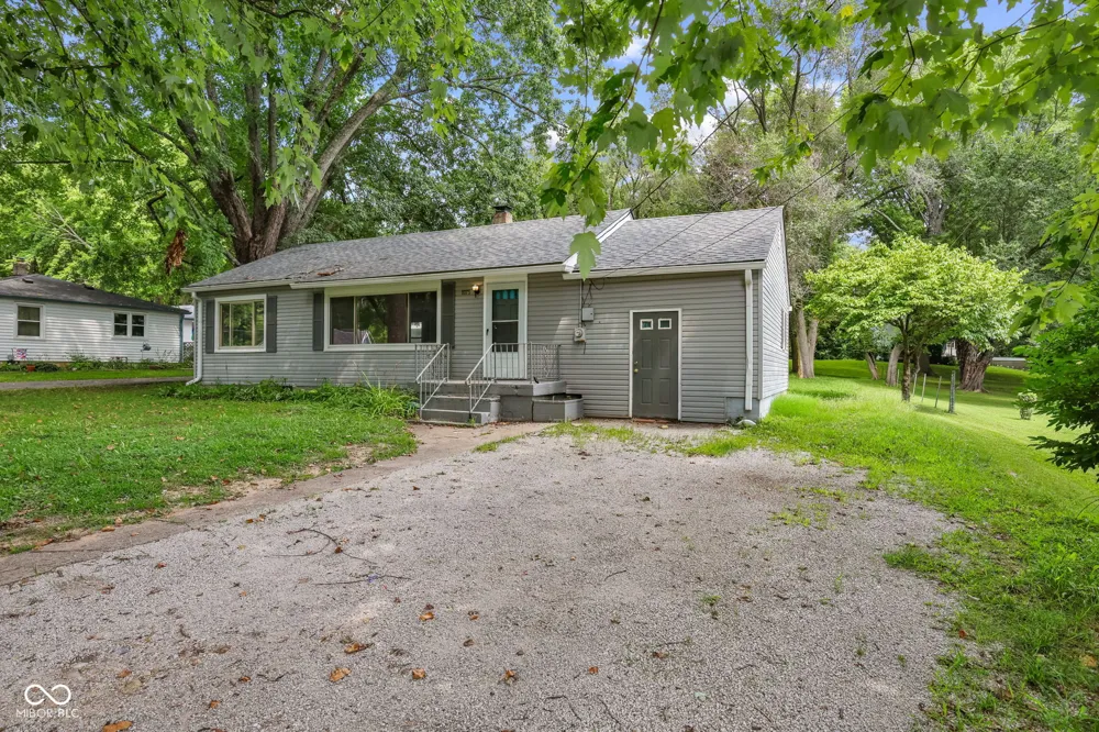 1075 S Morgantown Road Greenwood, IN 46143