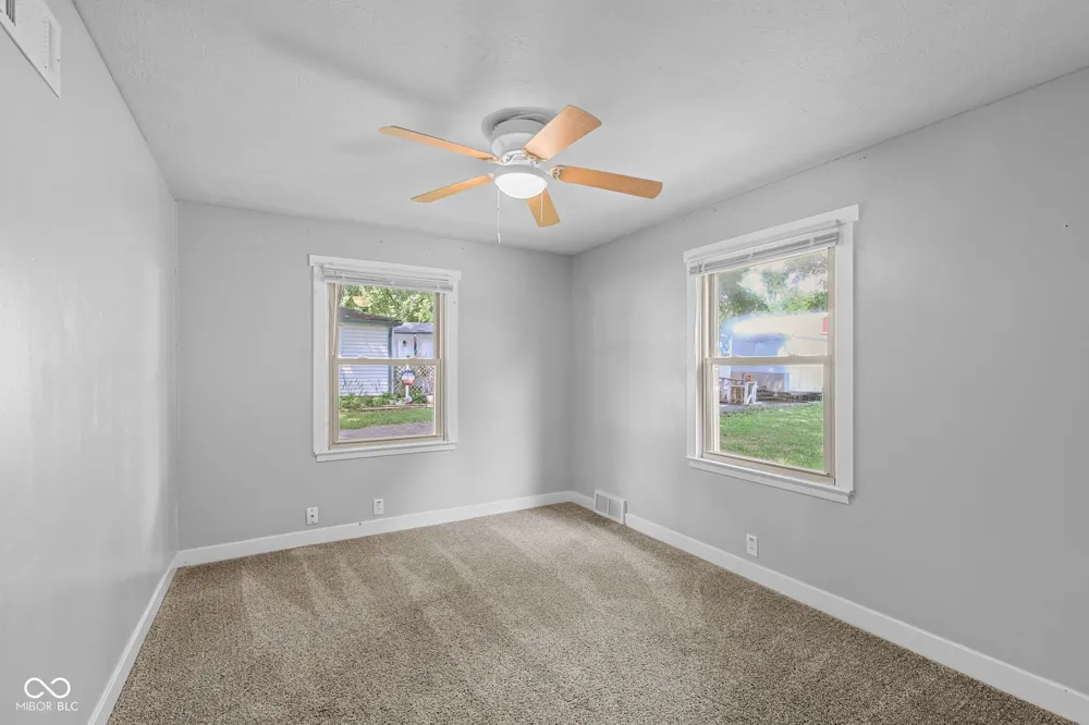 1075 S Morgantown Road Greenwood, IN 46143