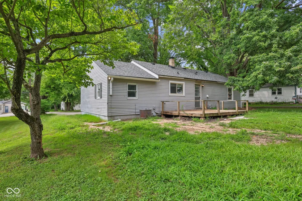 1075 S Morgantown Road Greenwood, IN 46143