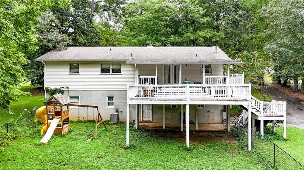 110 Crestmont Drive Calhoun, GA 30701