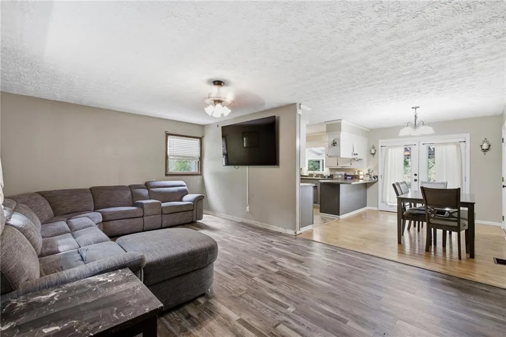 110 Crestmont Drive Calhoun, GA 30701