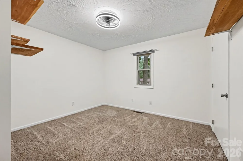 608 Hoyle Street Lincolnton, NC 28092