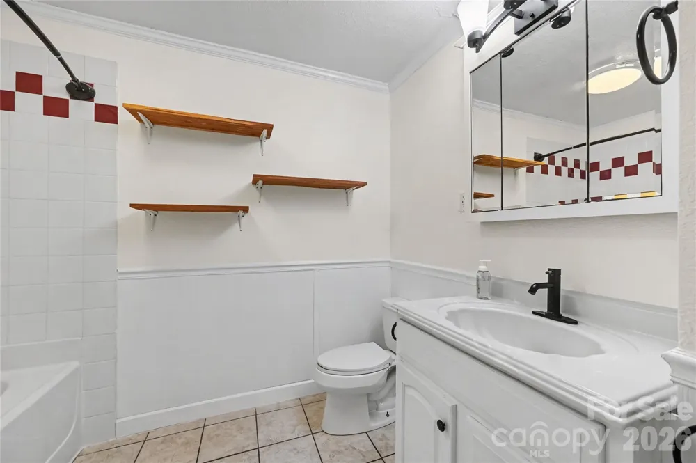 608 Hoyle Street Lincolnton, NC 28092