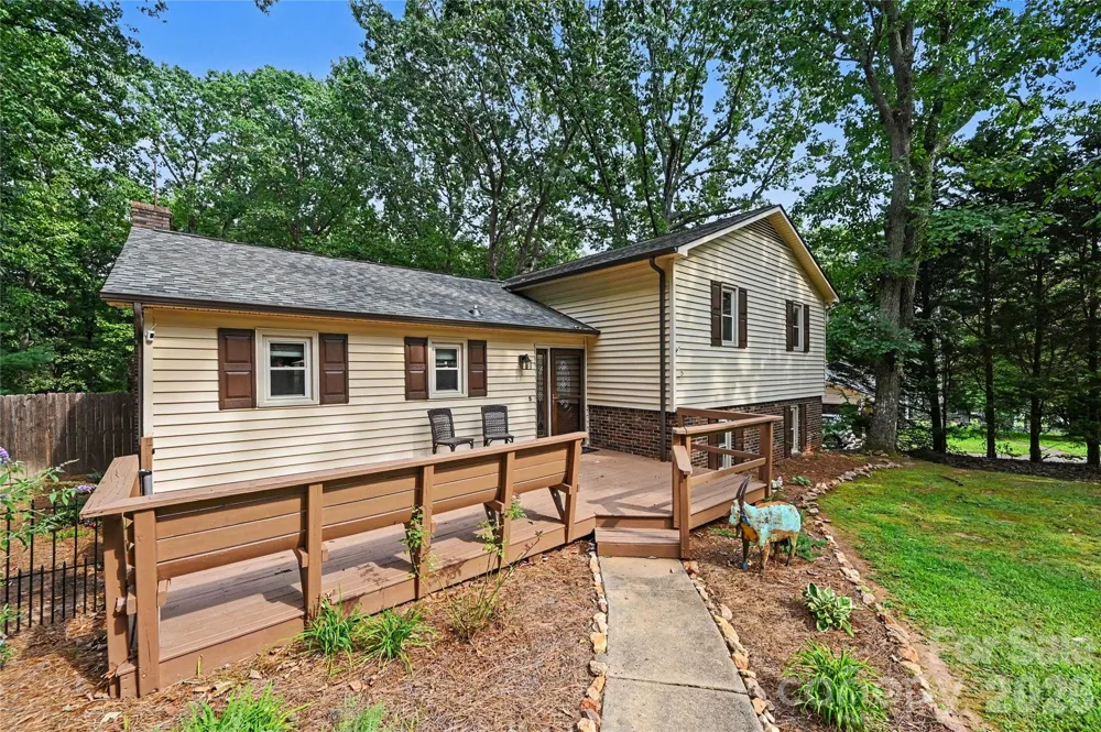 608 Hoyle Street Lincolnton, NC 28092