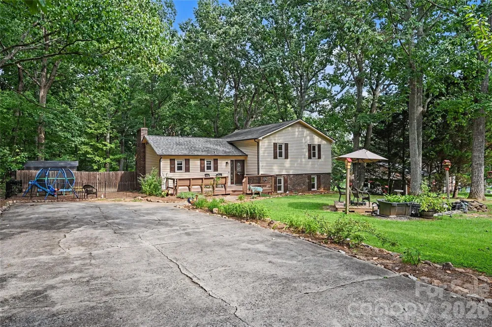 608 Hoyle Street Lincolnton, NC 28092