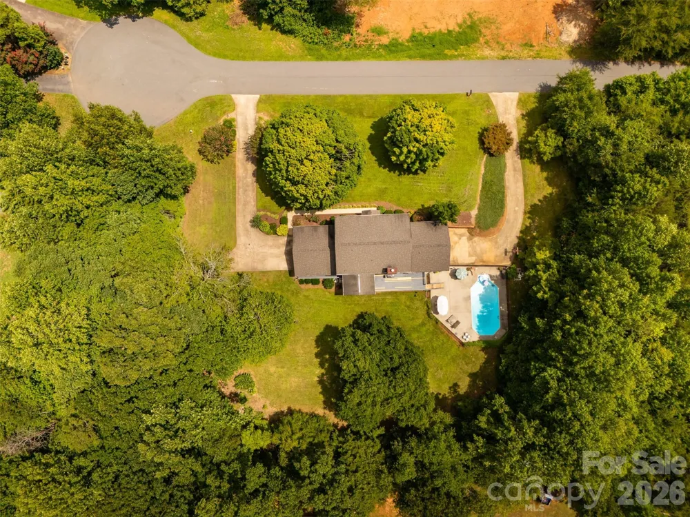 1413 Windemere Lane Hickory, NC 28602