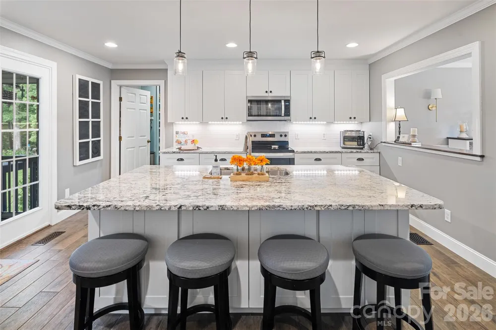 1413 Windemere Lane Hickory, NC 28602