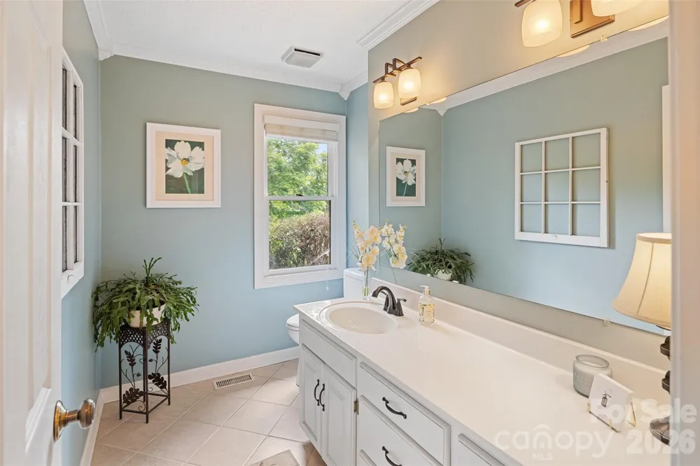 1413 Windemere Lane Hickory, NC 28602