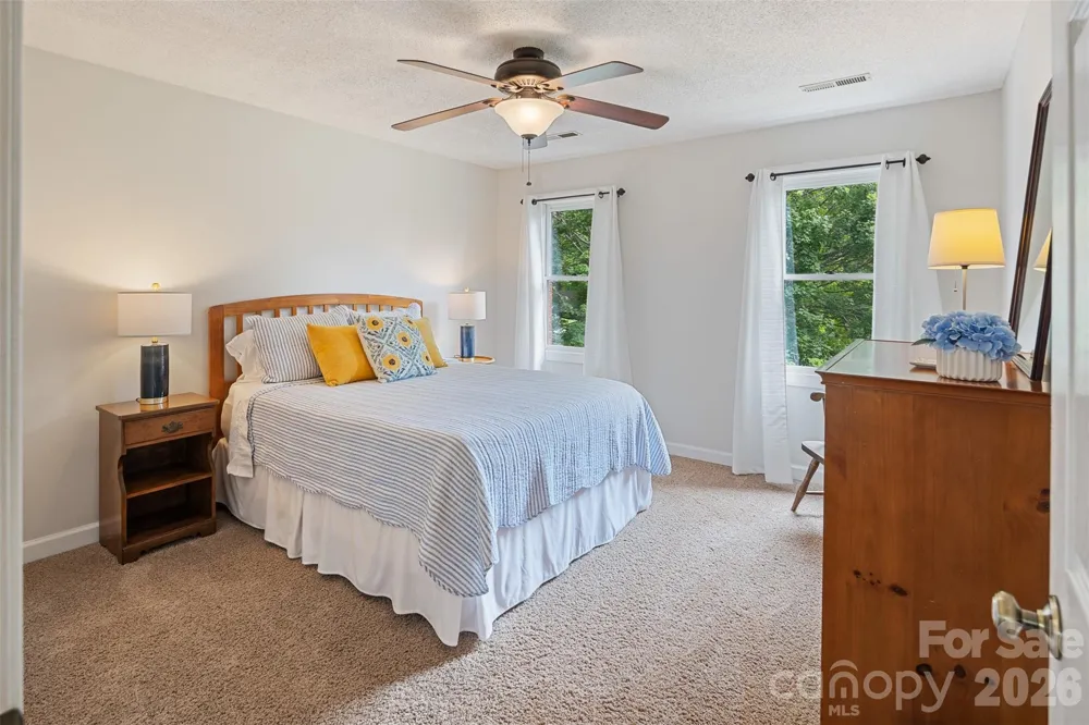 1413 Windemere Lane Hickory, NC 28602