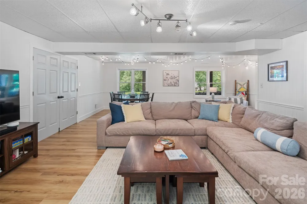 1413 Windemere Lane Hickory, NC 28602