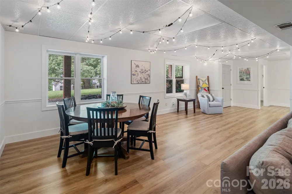 1413 Windemere Lane Hickory, NC 28602