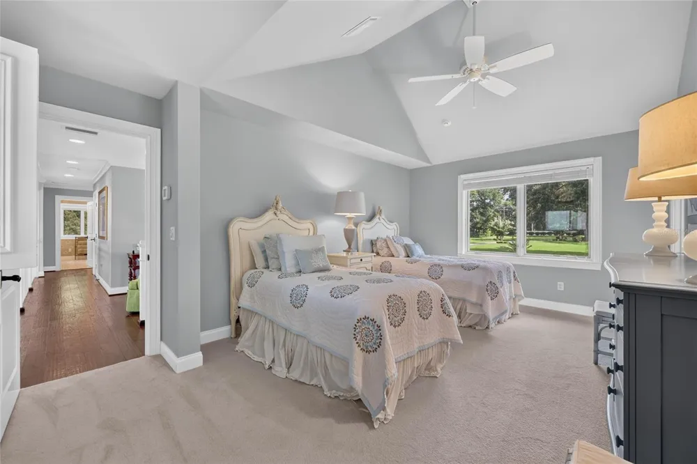 12950 E HIGHWAY 25 Ocklawaha, FL 32179