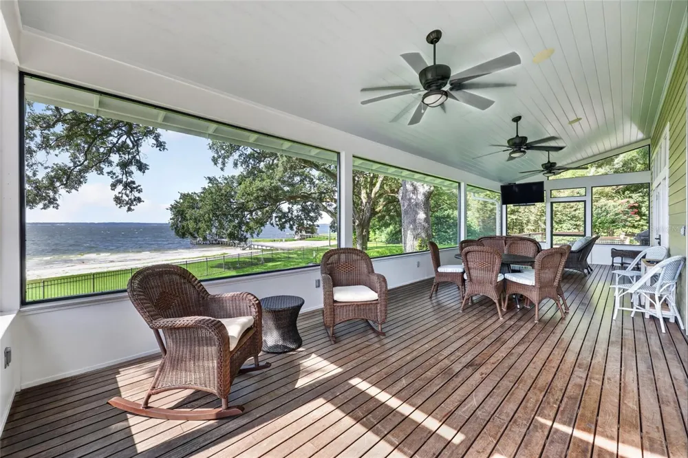 12950 E HIGHWAY 25 Ocklawaha, FL 32179