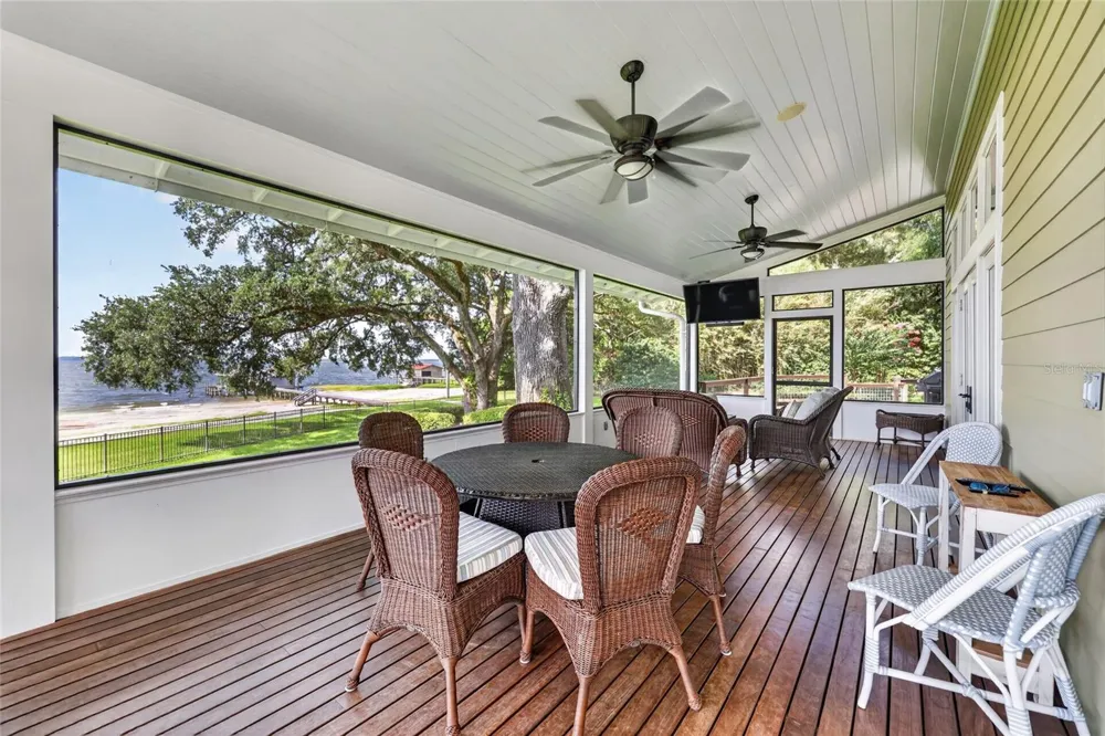 12950 E HIGHWAY 25 Ocklawaha, FL 32179