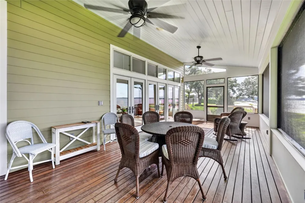 12950 E HIGHWAY 25 Ocklawaha, FL 32179