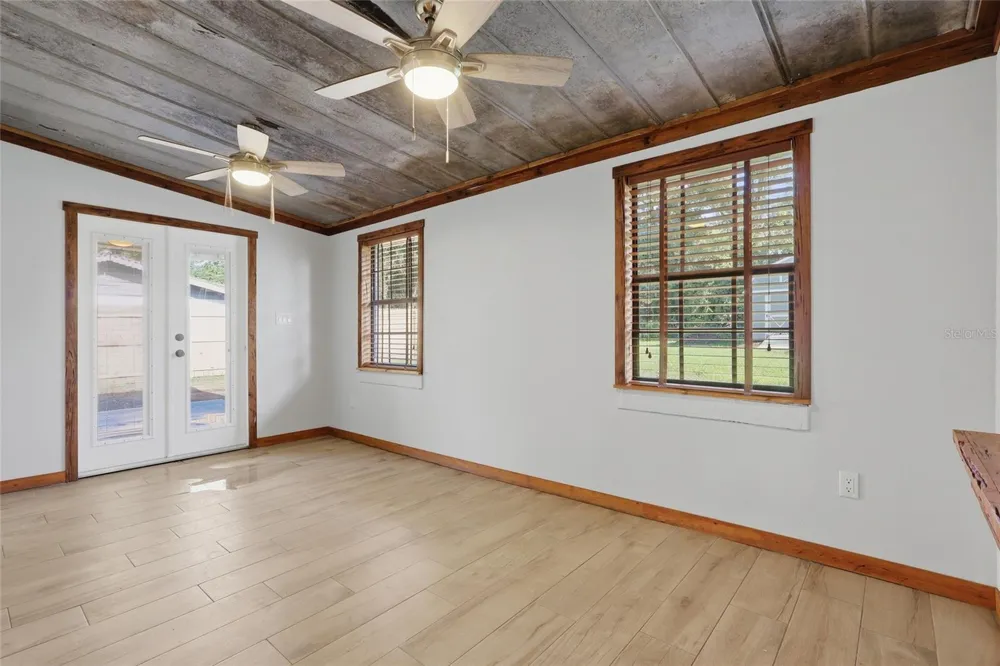 37715 DIXIE AVENUE Dade City, FL 33525