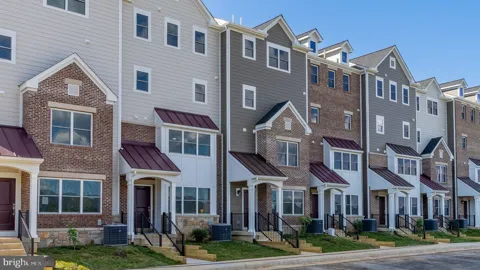 964 ORCHARD RIDGE PLACE #106B